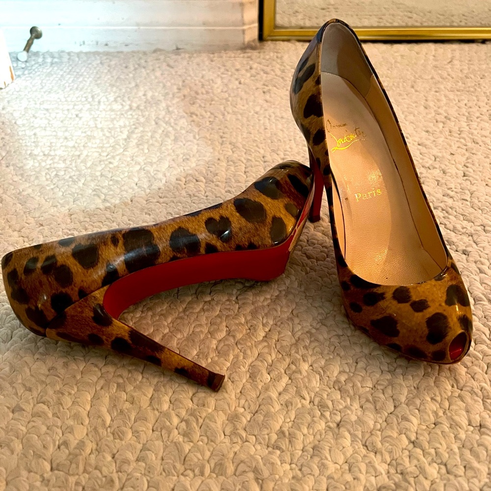 CHRISTIAN LOUBOUTIN Leopard Print Patent Leather Open Clic 120 Peep Toe Pumps